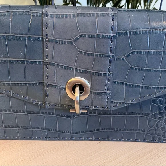 Ann Taylor Elegant Blue Crocodile-Embossed Leather Purse NWOT - Picture 2 of 11